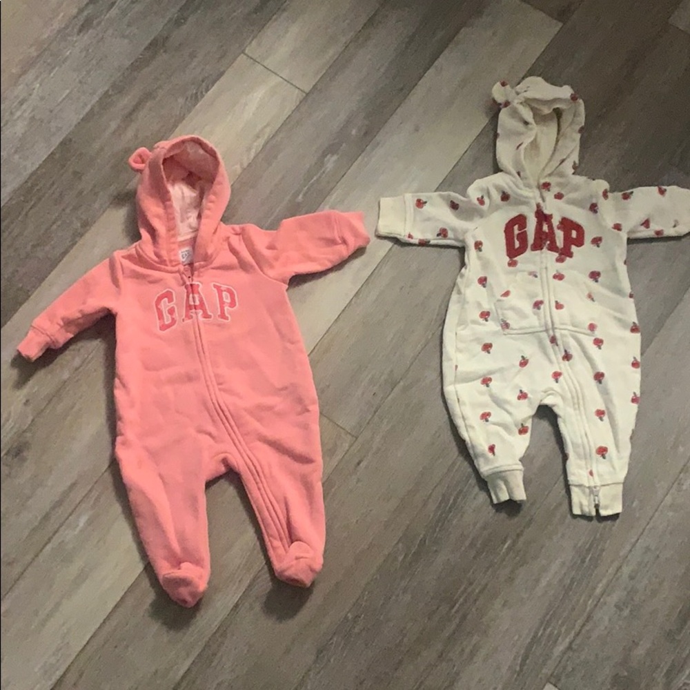 Baby 0-3 warm gap onesies